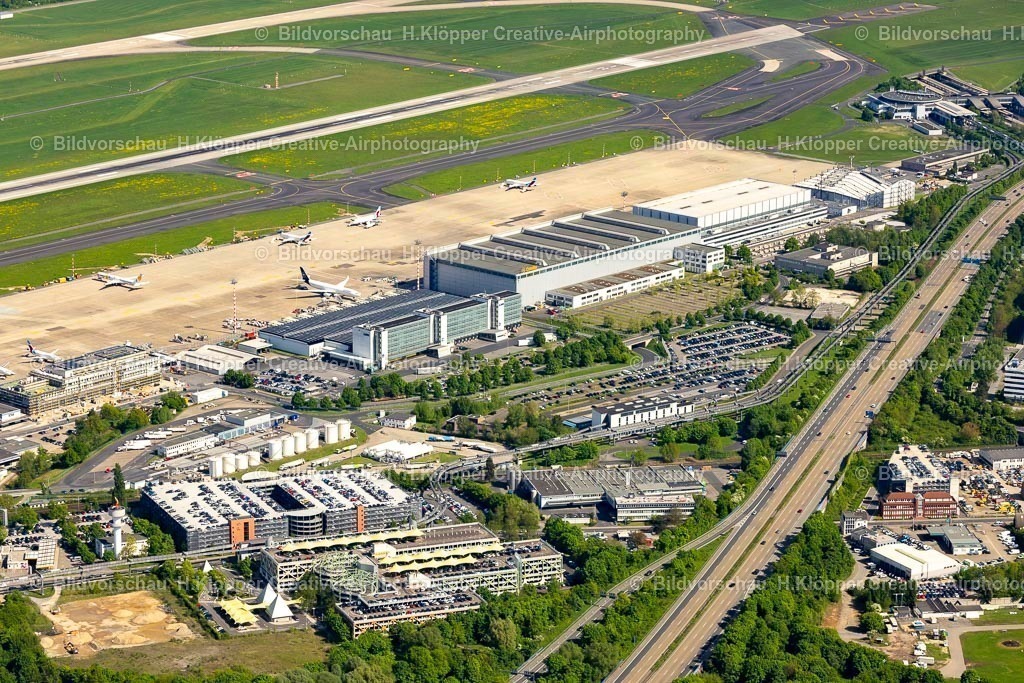Luftbild Düsseldorf-0621 | Luftbild Düsseldorf Hangar- Anlagen und Flugzeughallen zur Luftfahrzeugwartung in Düsseldorf - Realized with Pictrs.com
