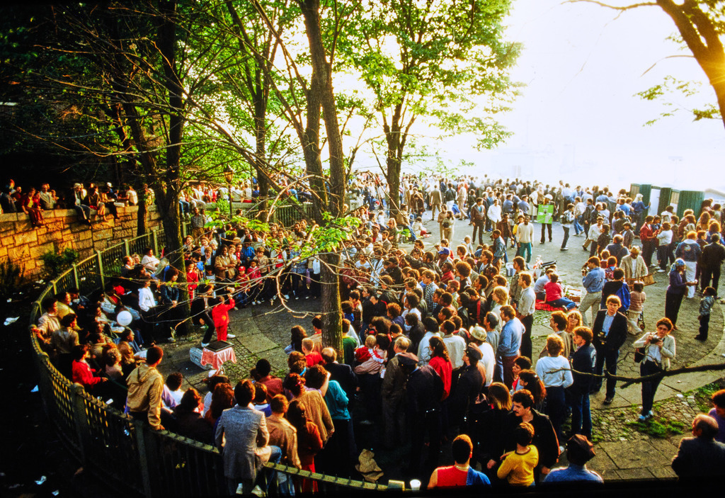 12USA_NYC_sreet_1980_9780 | Beegebilder online. 
BIldarchiv von Beege Fotodesign mit ausgewählten Werken, die sich besonders gut für die Dekoration Ihrer Räume oder Wände eignen. 