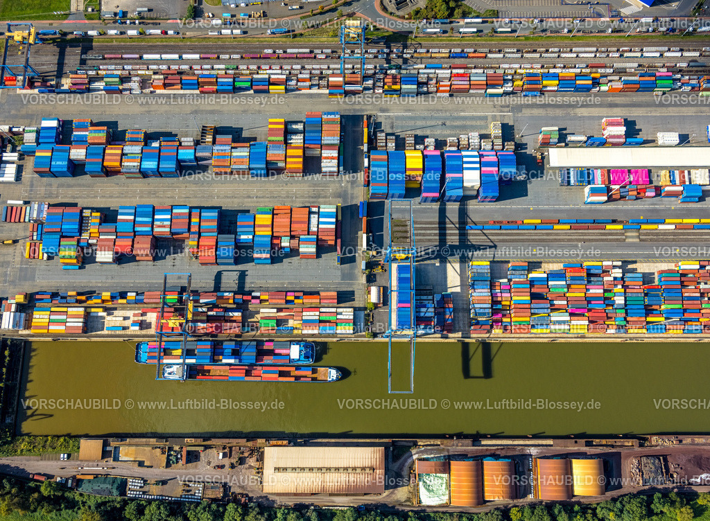 Duisburg241003678 | Luftbild, logport I (Eins) Rheinhausen, duisport mit D3T Duisburg Trimodal Terminal, DIT Duisburg Intermodal Terminal und Automobil-Logistik am Fluss Rhein, Container Terminal und Schiffe beladen, Friemersheim, Duisburg, Ruhrgebiet, Nordrhein-Westfalen, Deutschland