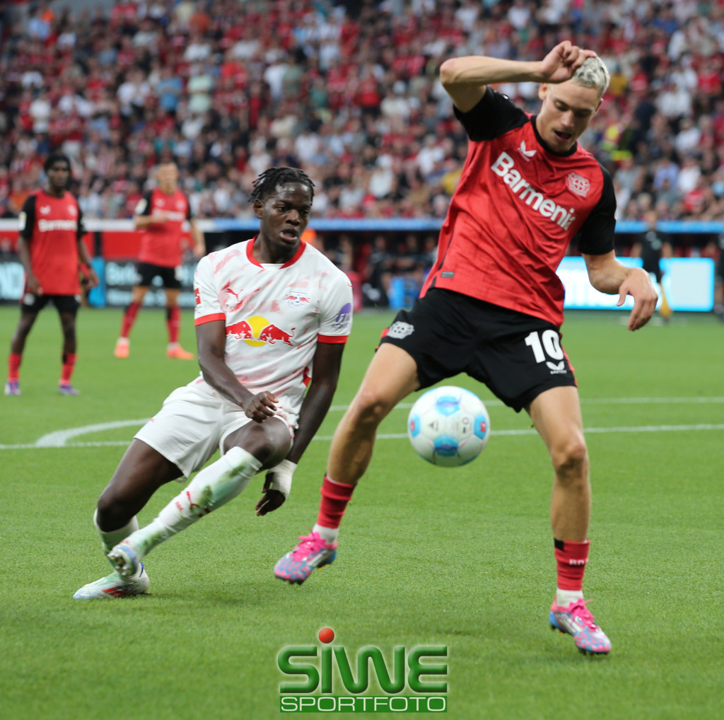 1.Fussball-Bundesliga  :    Bayer 04 Leverkusen--RB Leipzig   2.Spltg. | 31.08.2024.2024; Fussball; GER;  Saison 2024/2025 ; 1.Bundesliga;  2.Spieltag. :  Bayer 04 Leverkusen-- RB Leipzig  :     Florian Wirtz (10/B04)in Aktion.DFL REGULATIONS PROHIBIT ANY USE OF PHOTOGRAPHS AS IMAGE SEQENCES AND/OR QUASI-VIDEO. - Realisiert mit Pictrs.com