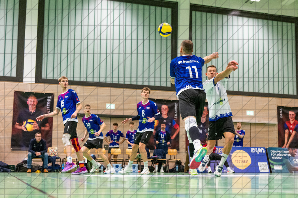 Oberliga 1 Männer 25/26 | VC Osnabrück I vs. Bremen 1860 II | 13.12.25: Oberliga 1 Männer 25/26 | VC Osnabrück I vs. Bremen 1860 II / Osnabrück / Deutschland  //   CREDIT:www.bullenfotos.de, Martin König, Hörner Weg 40, D-49078 Osnabrück, +4917663732967 // Nutzung und Weitergabe nur zu den vereinbarten Zwecken. Presseanfragen an Ersteller. Alle Rechte beim Ersteller. Honorierung nach MFM. - Realisiert mit Pictrs.com