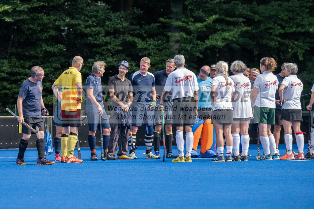 SFE_20240818_0113 | Krefeld, Deutschland, 18.08.2024:  European Cup for Recreational Hockey Players im KTHC Stadion Rot-Weiss Köln Tennis and Hockey Club am 18.08.2024 in Krefeld, Deutschland. (Foto von Stephan Fehrmann)Krefeld, Germany, 18.08.2024: European Cup for Recreational Hockey Players in KTHC Stadion Rot-Weiss Köln Tennis and Hockey Club at 18.08.2024 in Krefeld, Deutschland. (Foto from Stephan Fehrmann)