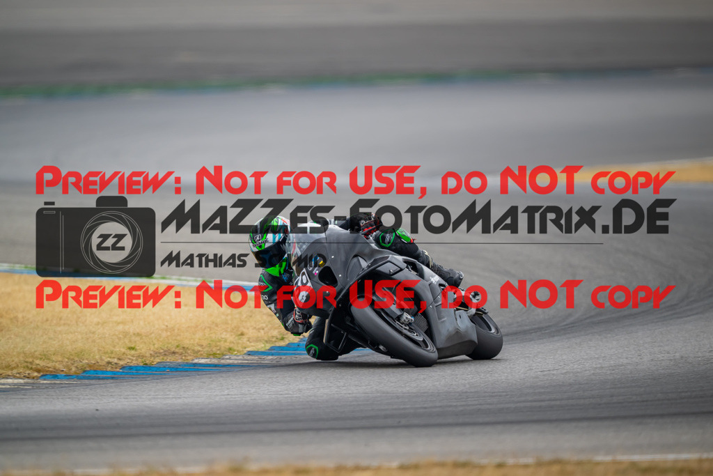 MaZZes-Fotomatrix-20260809-578751 | R1