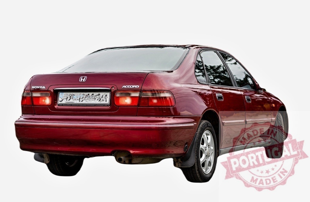 Rear view of burgundy Honda Accord sedan parking | Burgundy Honda Accord sedan is parking, showing its back, including taillights and license plate - Realized with Pictrs.com