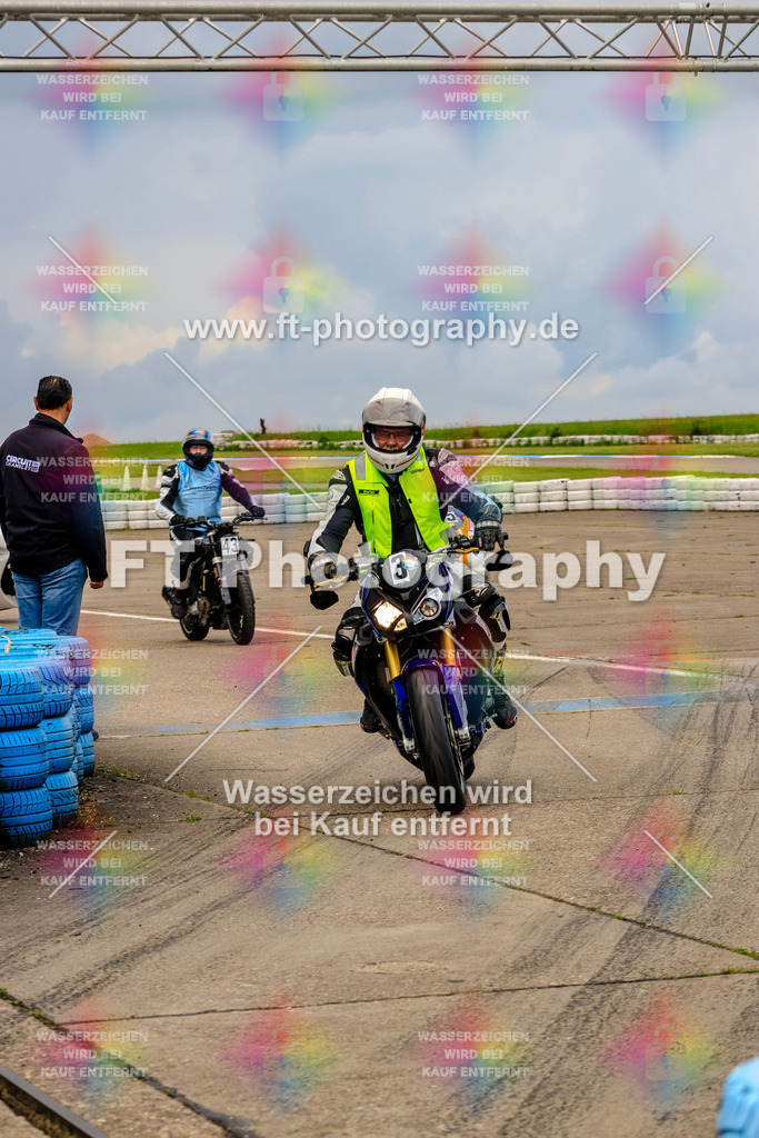 MotoTeam-9688 | Hier findet Ihr Bilder von Touristenfahrten auf der Nürburgring Nordschleife oder von anderen Veranstaltungen die ich besucht habe. Viel Spass beim Durch Schauen 