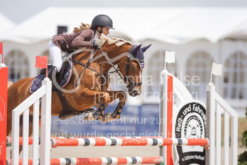 220612_LüPfSpTa_Stil-A1_CWD-440 | Lützower Pferdesporttage
Stilspringprüfung Kl.A** Qualifikation zum CWD Kids Cup 2022 JUN
12.06.2022