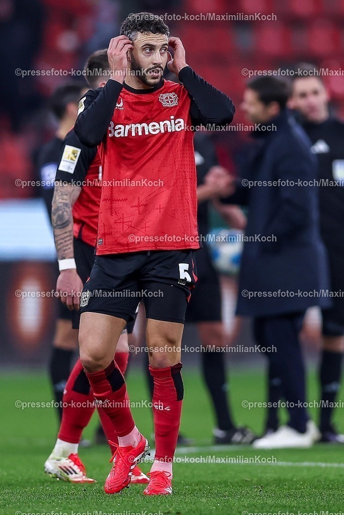 Lev02022502254 | 02.02.2025, Fußball, Bayer 04 Leverkusen - TSG 1899 Hoffenheim, 1. Fußball Bundesliga, 20. Spieltag, BayArena, Saison 2024 2025: Mario Hermoso Canseco (Bayer04 Leverkusen #5) DFB regulations prohibit any use of photographs as image sequences and or quasi-video.