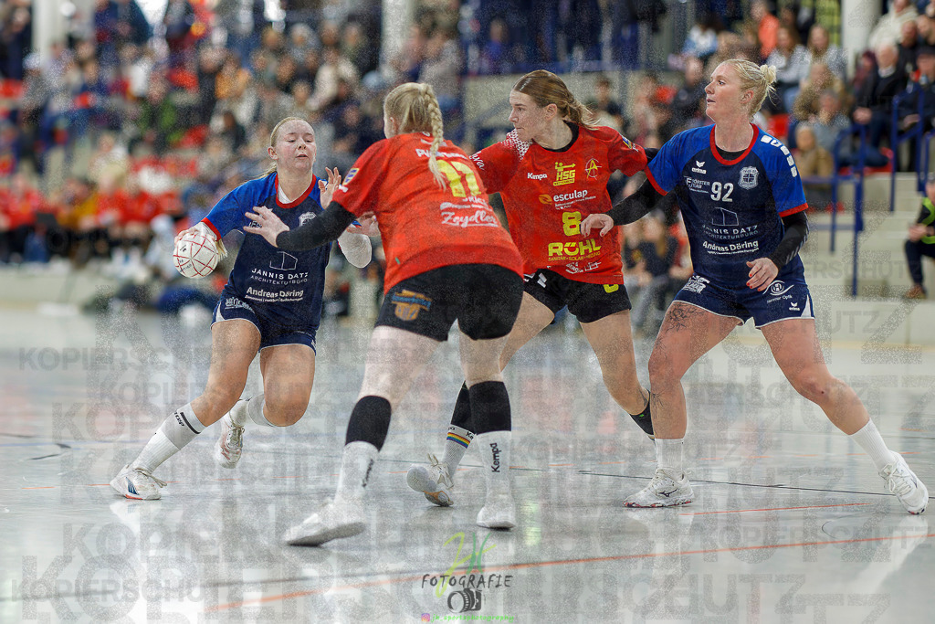 Frauen Regionalliga (HHV); HSG Wettenberg - TV Hüttenberg | Frauen Regionalliga (HHV); HSG Wettenberg - TV Hüttenberg am 06.12.2025 in Launsbach (Wettenberg) (Halle GS Launsbach (Wettenberg))Photo © 2025 - Jörg Heinrich - Realisiert mit Pictrs.com