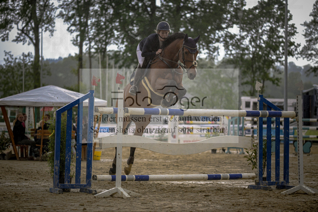 20240505-DOS_3487 | Entdecke hochwertige Reitturnierfotos von Foto Oger. Professionell, emotional und authentisch – jetzt Lieblingsmomente im Shop bestellen. - Realisiert mit Pictrs.com