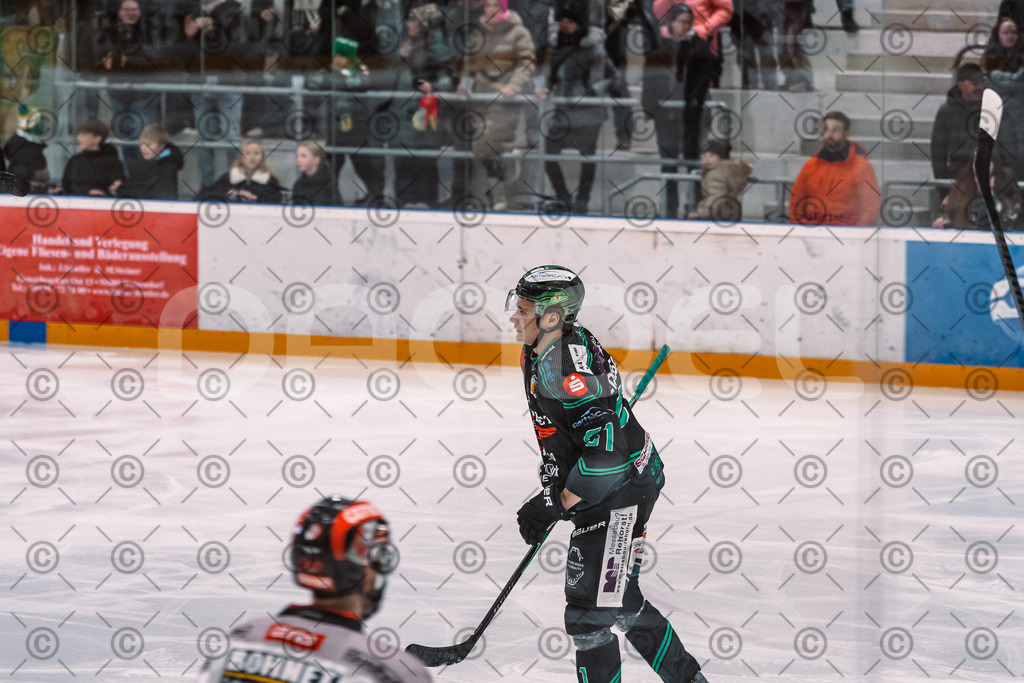 Alligators_vs_Memmingen_05_12_2025-053 | Höchstadt Alligators Fotogalerie: Eishockey-Action aus Franken. Professionelle Spielfotos, Portraits & Stadionbilder zum Download. Jetzt entdecken! - Realisiert mit Pictrs.com