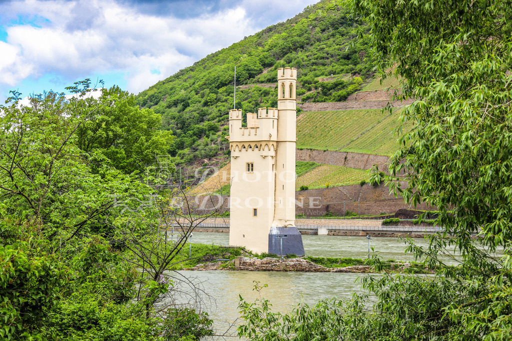 Mäuseturm Bingen-8803 | Der Mäuseturm im Rhein bei Bingen gilt als Wahrzeichen der Stadt und ist Wegweiser für die Schifffahrt auf dem Rhein - Realisiert mit Pictrs.com