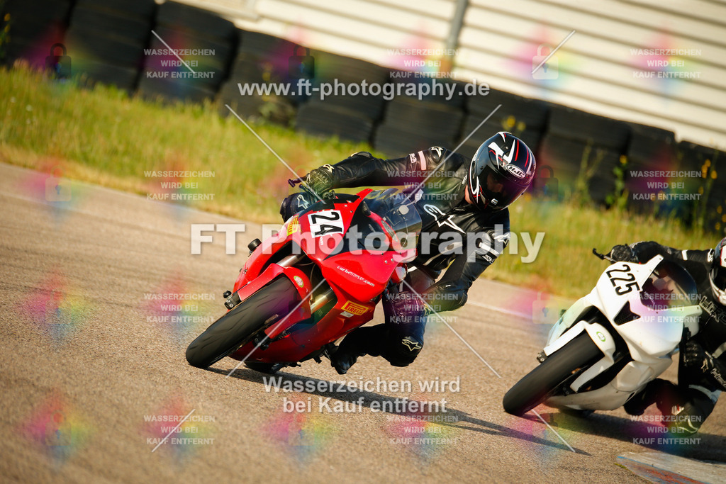 _MOT5500 | Hier findet Ihr Bilder von Touristenfahrten auf der Nürburgring Nordschleife oder von anderen Veranstaltungen die ich besucht habe. Viel Spass beim Durch Schauen 