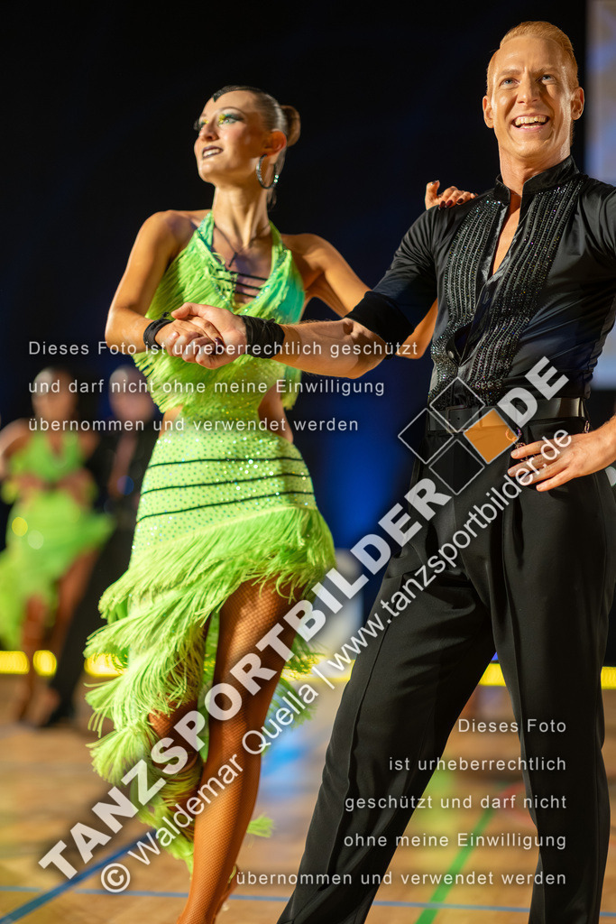 20260321-11800 | Hier finden Sie Tanz Bilder vom Latein und Standard Formationen tanzen. Sportbilder vom Tanzsport. Schöne Fotos und von Weltmeisterschaft, Europameisterschaft, Bundesliga, Regionalliga, Oberliga und Landesliga sowie von GOC Stuttgart, DanceComp, WM Bremen