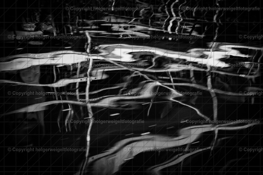 Ströme III | Kaufen sie online außergewöhnliche Fotografien auf Leinwand Acrylglas Fotoprint Aludibond von holgerweigeltfotografie - Realisiert mit Pictrs.com