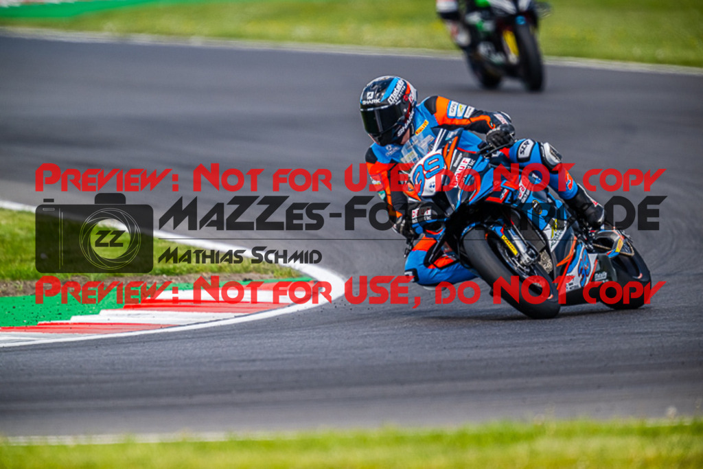 MaZZes_FotoMatrix_220506_98237 | Fotograf Mathias Schmid
Sportfotograf,
Eventfotograf,
Hochzeitsfotograf,
Portraitfotograf