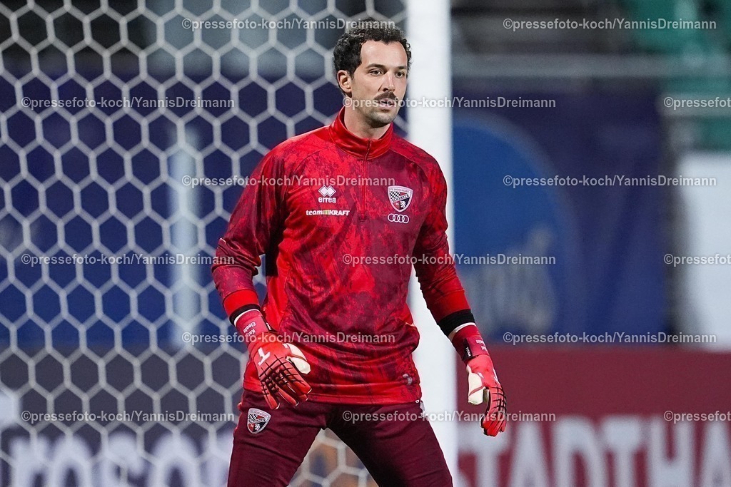 xYDR31102501087 | 31.10.2025, xydrx, Fußball, 3.Liga, FC Viktoria Köln - FC Ingolstadt 04, Saison 2025 2026, Sportpark Höhenberg: Kai Eisele (FC Ingolstadt #25)  DFB regulations prohibit any use of photographs as image sequences and or quasi-video.