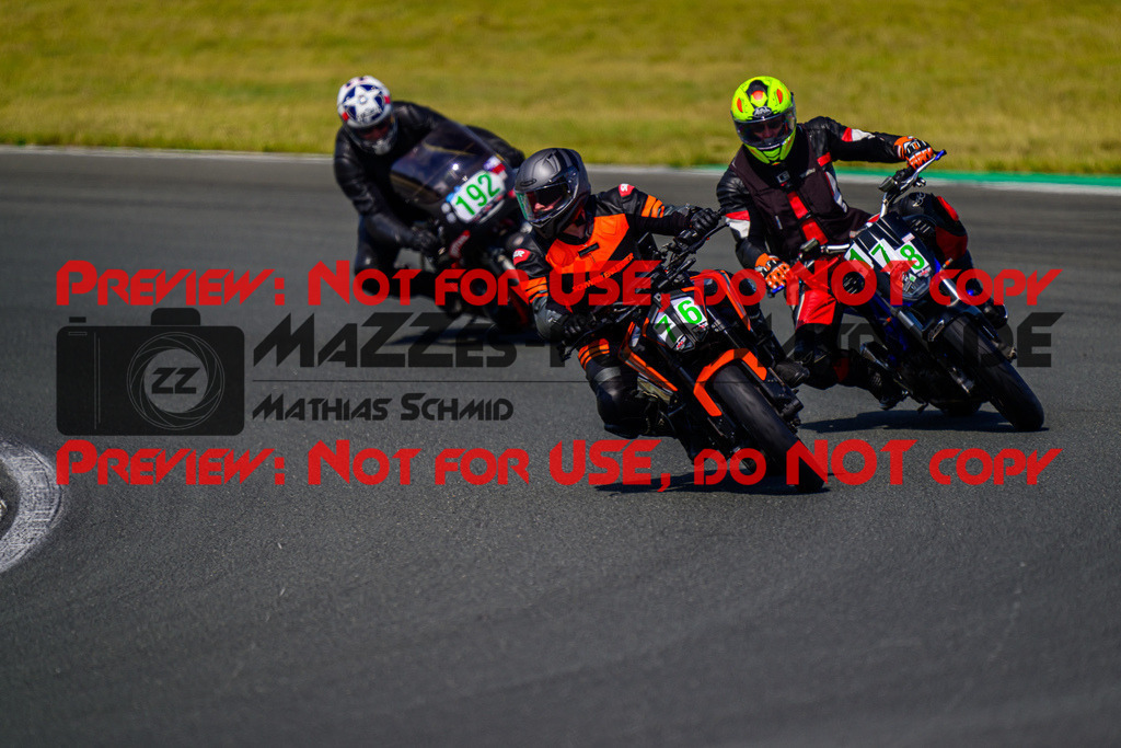 MaZZes_FotoMatrix_240725_6007705_7004 | GRUEN