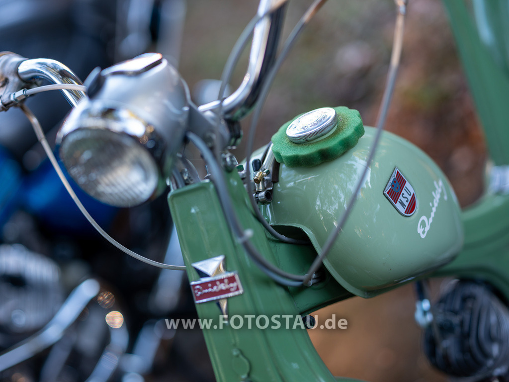 20251018-00077 | Erleben Sie hier die Faszination der klassischen Fahrzeuge in Bildern und lassen sich begeistern! - Realisiert mit Pictrs.com