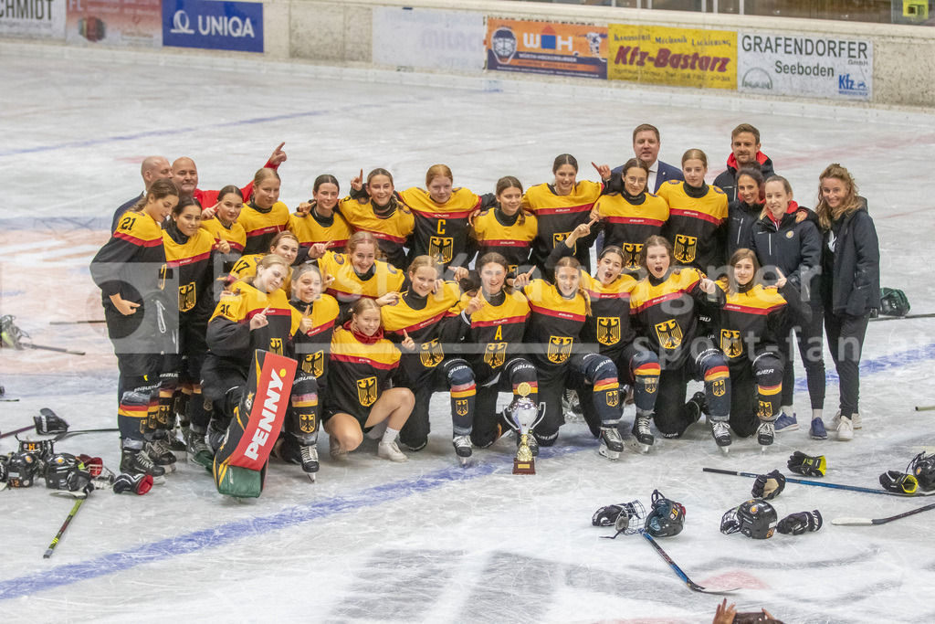 Dameneishockey | Dameneishockey, U18 Turnier am 31.08.2024 in Spittal (Eis-Sport-Arena - Sportzentrum Spittal), Austria, (Photo by Ernst Krawagner sport-fan.at) - Realisiert mit Pictrs.com