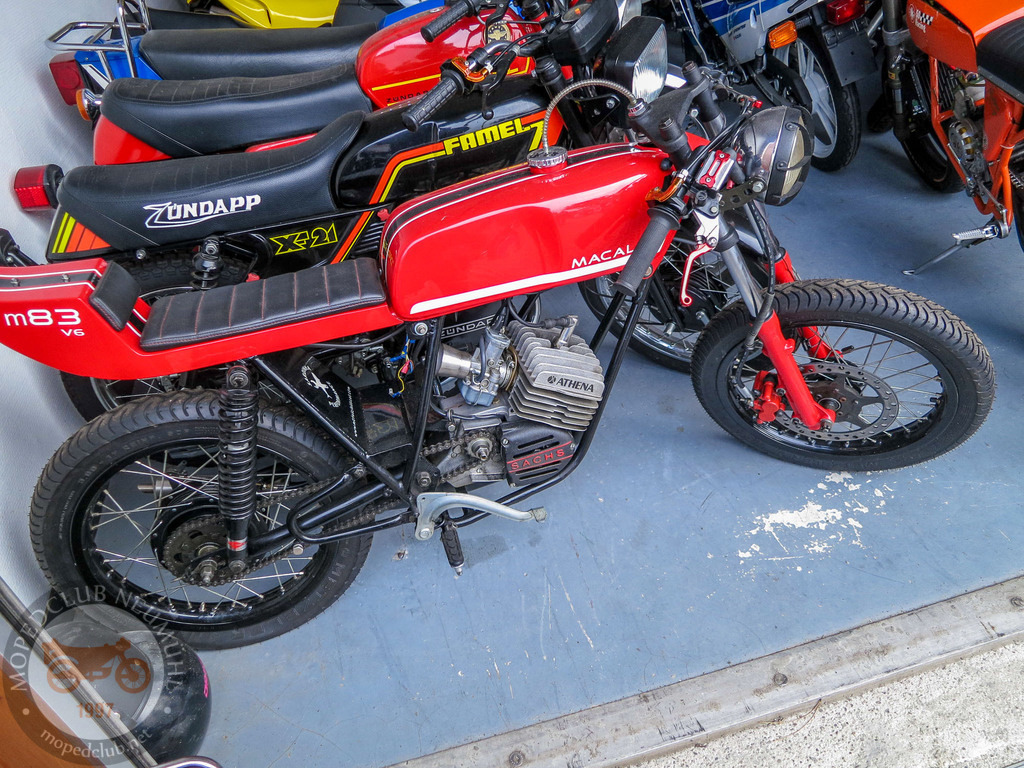 MopedmuseumNeumühl_151023_023 | Bildergalerie von Sport-Ereignissen aber auch von weiteren spannenden Dingen - nicht nur vom Niederrhein. In Anlehnung an den bekannten Spruch von Hanns Dieter Hüsch heißt das Motto: "Niederrhein ist überall".  - Realisiert mit Pictrs.com