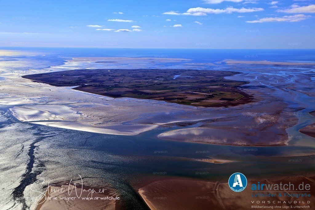 Luftbilder Insel Pellworm, Nordseeheilbad,  UNESCO Weltnaturerbe Wattenmeer | Entdecken Sie atemberaubende Luftbilder und Fotografien auf airwatch.de - Tauchen Sie ein in eine Welt voller faszinierender Aufnahmen aus der Vogelperspektive.