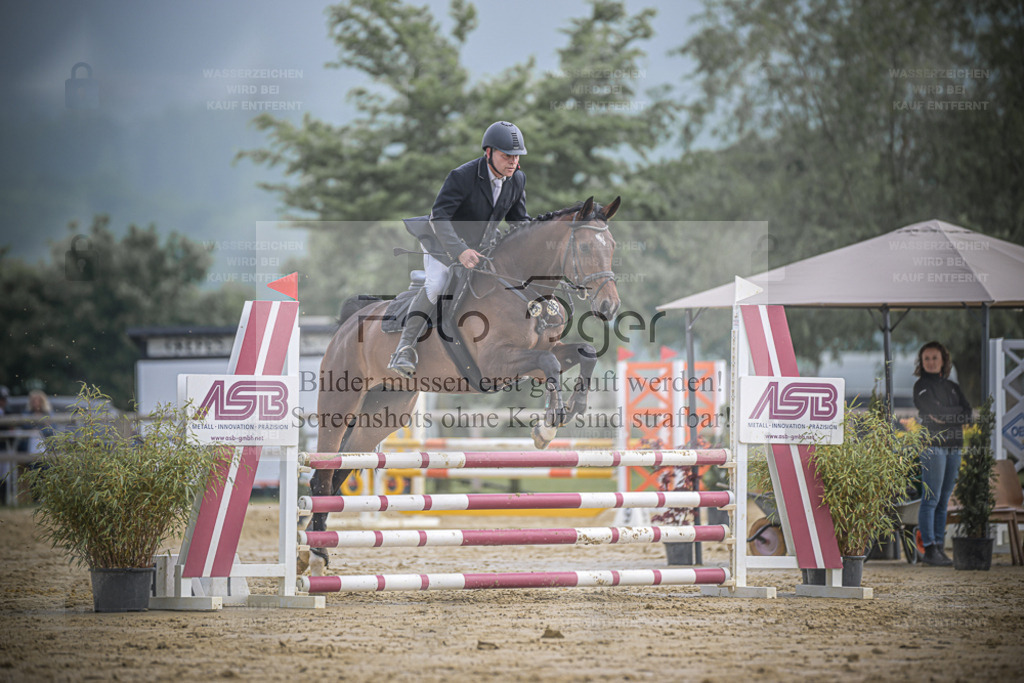 20240511-DOS_1563 | Entdecke hochwertige Reitturnierfotos von Foto Oger. Professionell, emotional und authentisch – jetzt Lieblingsmomente im Shop bestellen. - Realisiert mit Pictrs.com