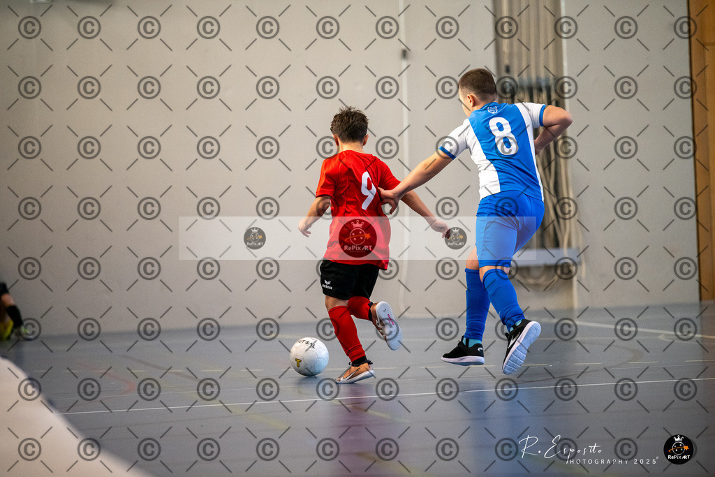 20251129_FCR-Hallenturnier-E_RAW-1_021-44 | Sport und Naturfotografie von Roberto Esposito zeigt echte Momente Bewegung und die Schönheit der Natur. Ausdrucksstarke Bilder schaffen Emotionen.