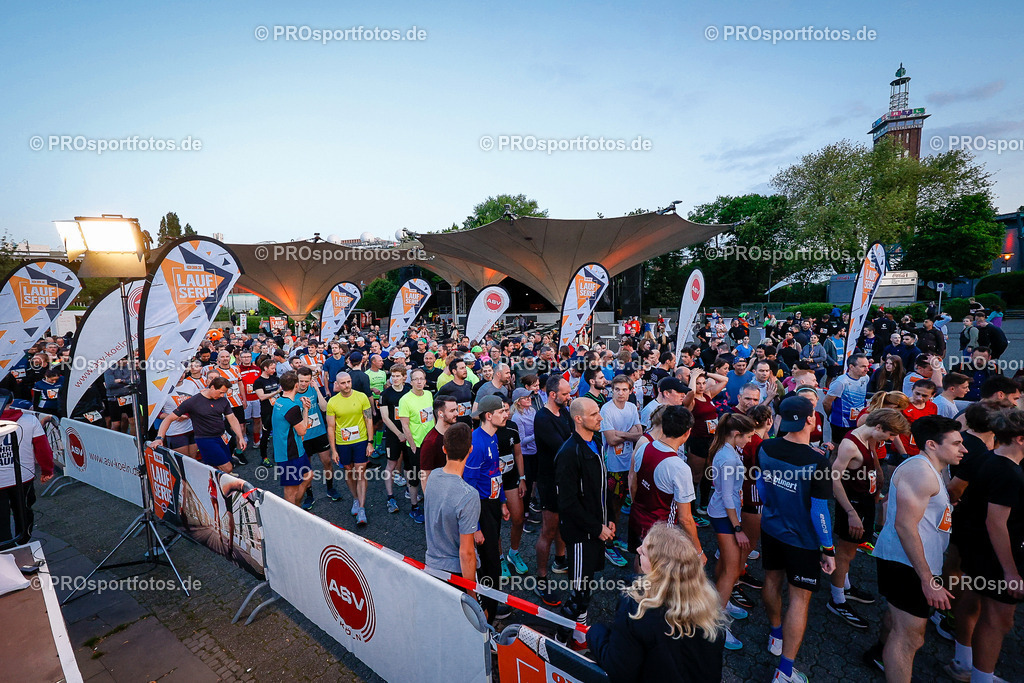 20. OBI Nachtlauf des ASV Koeln, 17.05.2023 | Koeln, 17.05.2023: Impressionen vom 20. OBI Nachtlauf des ASV Koeln rund um den Tanzbrunnen. Foto: Beautiful Sports Pressefotoagentur (www.beautiful-sports.com)