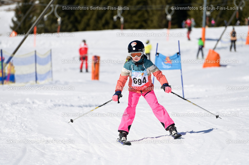 SRF_27.02.2026_843 | Skirennfotos,Serfaus,Fiss,Ladis,Kinderskirennen,Winter,Tirol,Oberland,skirace,SFL,feelfree,weil wir's genießen,ski,Ski,skifahren,Sonnenplateau, - Realisiert mit Pictrs.com