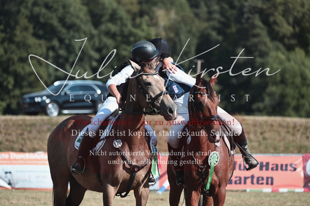 DSC_8887 | Pferde- und Turnierfotografie in Westsachsen. Pferdeportraits, Auftragszeichnungen und intuitive Kunst.