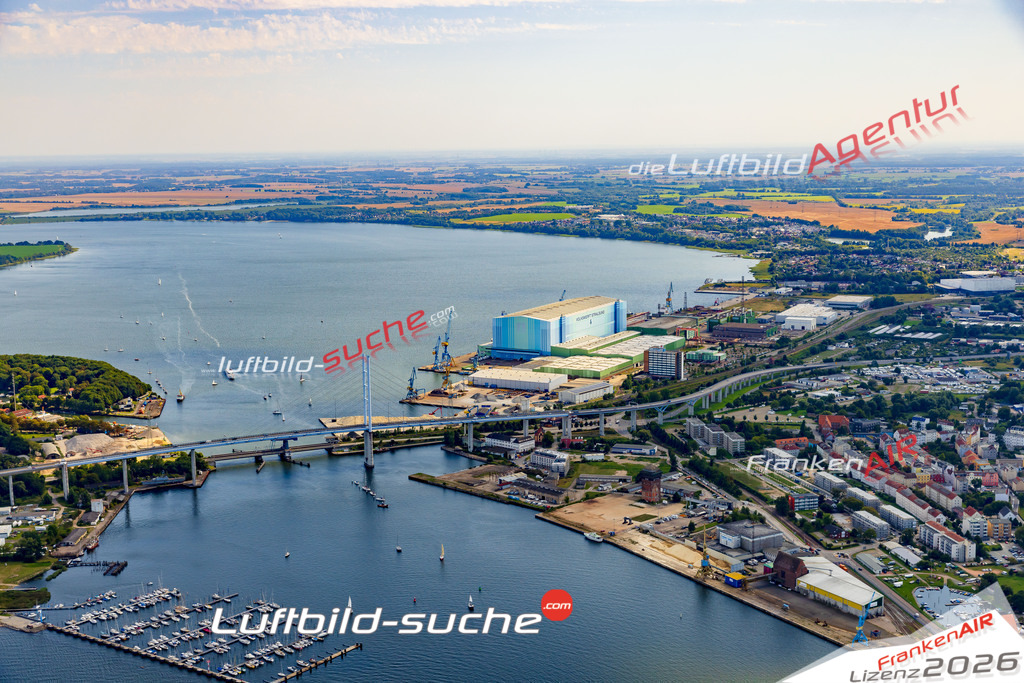 Luftaufnahme Rügenbrücke Stralsund - Die Luftaufnahme wurde 2025 vom UL-Flugzeug heraus erstellt ( ohne Drohne ) - Hochauflösende Luftaufnahme - für professionelle Ausdrucke geeignet. Die Geschenkidee !Mit Lizenz und Bildrechte bestellbar