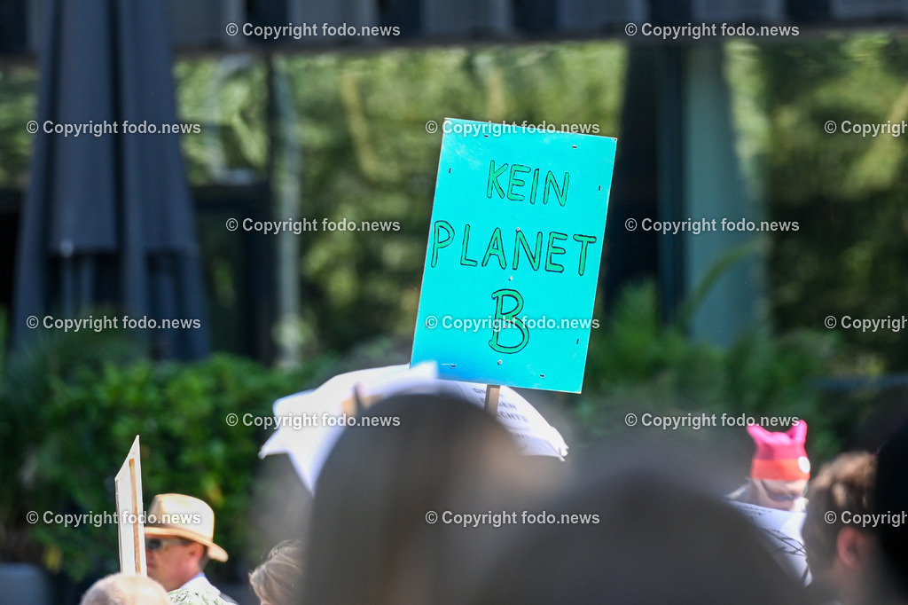 Demonstration Fridays for Future_ 15.09.2023-12 | 15.09.2023, Linz, AUT, Demonstration Fridays for Future, im Bild Teilnehmer an der Demonstration