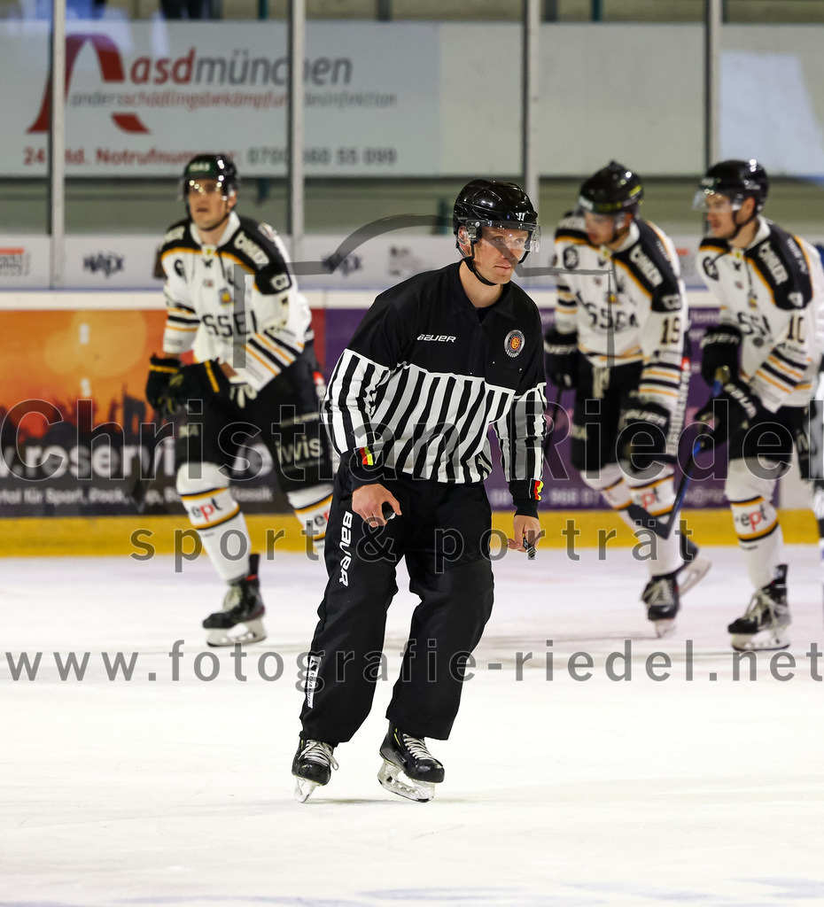 2022-09-23_087_TSV_Erding_gegen_EV_Fuessen | Erding, Deutschland, 23.09.2022:
Eishockey, Bayernliga 2022 / 2023, Testspiel, TSV Erding gegen EV Füssen, Endergebnis: 1:3

Foto: Christian Riedel / fotografie-riedel.net