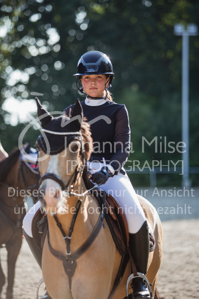 220825_Delbrueck_PonyTrophy-195 | Deine schönsten Turniermomente als professionelle Fotos! Entdecke hochwertige Pferdesport-Fotografie im Online-Shop. Jetzt Fotos finden & bestellen!