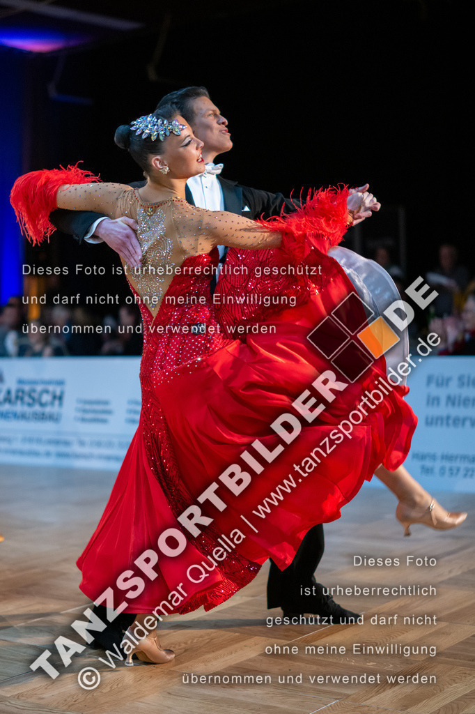 20250118-11551 | Hier finden Sie Tanz Bilder vom Latein und Standard Formationen tanzen. Sportbilder vom Tanzsport. Schöne Fotos und von Weltmeisterschaft, Europameisterschaft, Bundesliga, Regionalliga, Oberliga und Landesliga sowie von GOC Stuttgart, DanceComp, WM Bremen