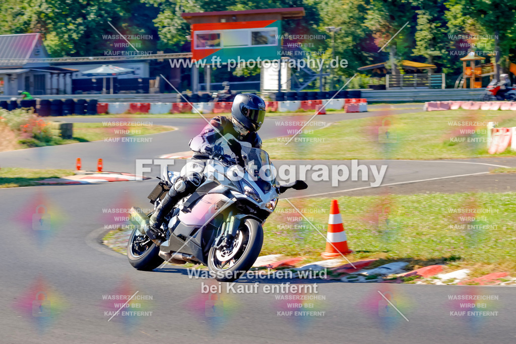 _MOT8773 | Hier findet Ihr Bilder von Touristenfahrten auf der Nürburgring Nordschleife oder von anderen Veranstaltungen die ich besucht habe. Viel Spass beim Durch Schauen 