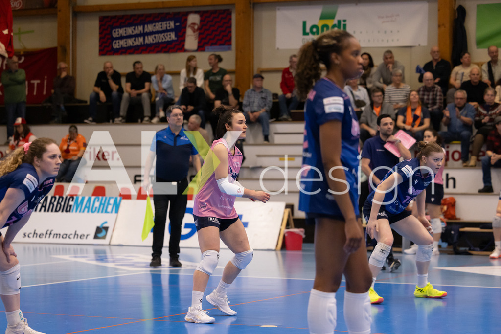 Volleyball I Frauen I Saison 2025-2026 I Volleyball NLA | Women I 1/2 Finals I  VC Kanti Schaffhausen - Sm'Aesch Pfeffingen I 07.03.2026 | Hochwertige Sportfotos kaufen & lizenzieren für Medien, Vereine, Agenturen & Sportler:innen. Entdecke professionelle Sportfotografie im Bildshop von Alexander Franzen. - Realisiert mit Pictrs.com