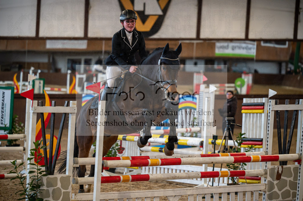 Hallenreittunier Voxtrup 2023 | Entdecke hochwertige Reitturnierfotos von Foto Oger. Professionell, emotional und authentisch – jetzt Lieblingsmomente im Shop bestellen.Deutschlandweite Turnierfotografie. - Realisiert mit Pictrs.com