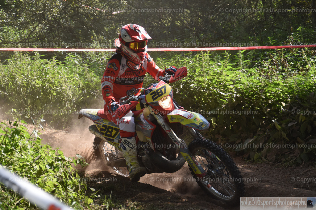 DSC_0255 | Sportfotografie , Motorsport, Motoross, Reitsport, Mointainbike, Enduro,
Landschaft , Outdoor, Eventfotografie, Landschaft, Bilder online bestellen - Realisiert mit Pictrs.com