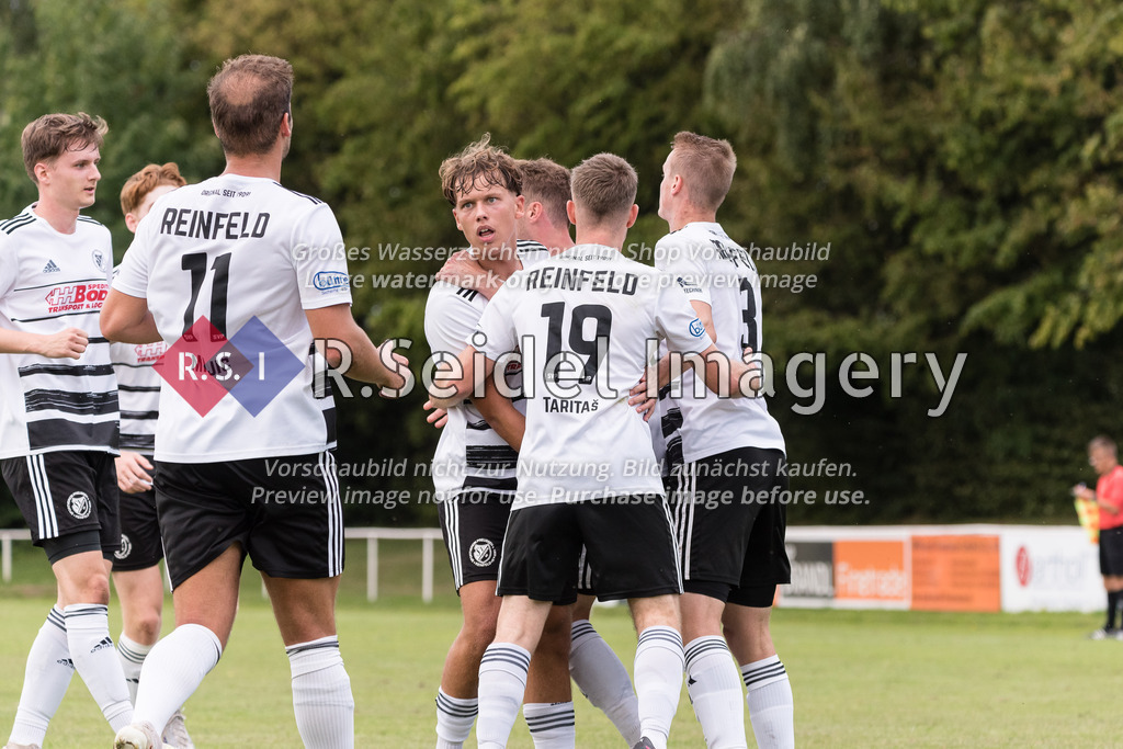 RS-1-001580 | Torjubel der Reinfelder