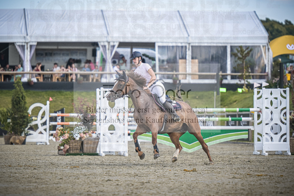 DOS_0694 | Entdecke hochwertige Reitturnierfotos von Foto Oger. Professionell, emotional und authentisch – jetzt Lieblingsmomente im Shop bestellen.Deutschlandweite Turnierfotografie. - Realisiert mit Pictrs.com