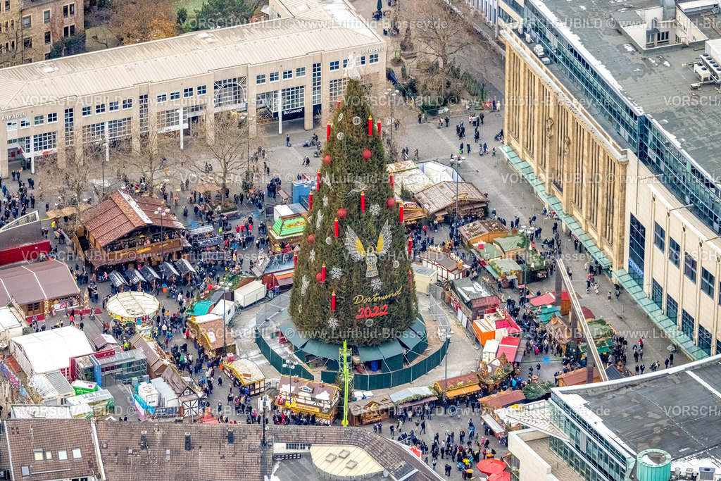 Dortmund221201976 | Luftbild, Weihnachtsmarkt und größter Weihnachtsbaum der Welt, Hansaplatz, City, Dortmund, Ruhrgebiet, Nordrhein-Westfalen, Deutschland