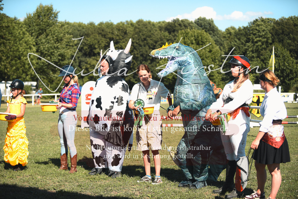 DSC_7839 | Pferde- und Turnierfotografie in Westsachsen. Pferdeportraits, Auftragszeichnungen und intuitive Kunst.
