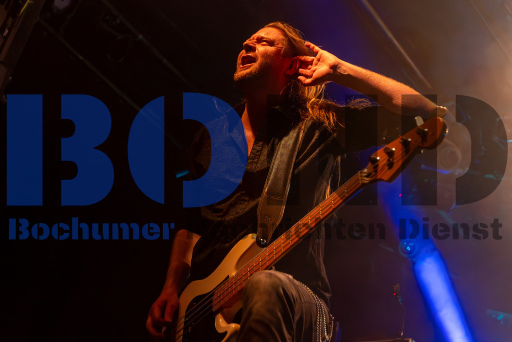 SES_NURDIO20250102-31 | bond - Realisiert mit Pictrs.com