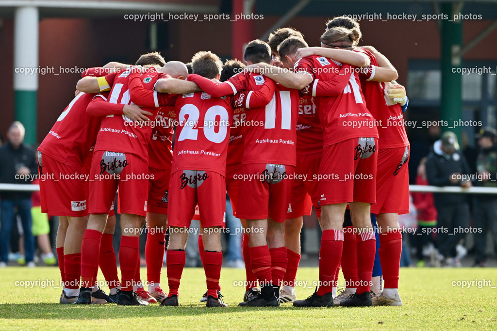 FC ASKÖ Gmünd vs. SV Rapid Lienz | Rapid Lienz Mannschaft, FC ASKÖ Gmünd vs. SV Rapid Lienz, FC ASKÖ Gmünd vs. SV Rapid Lienz am 09.11.2025 in Ferlach (Ballspielhalle Ferlach), Austria, (Photo by Bernd Stefan)