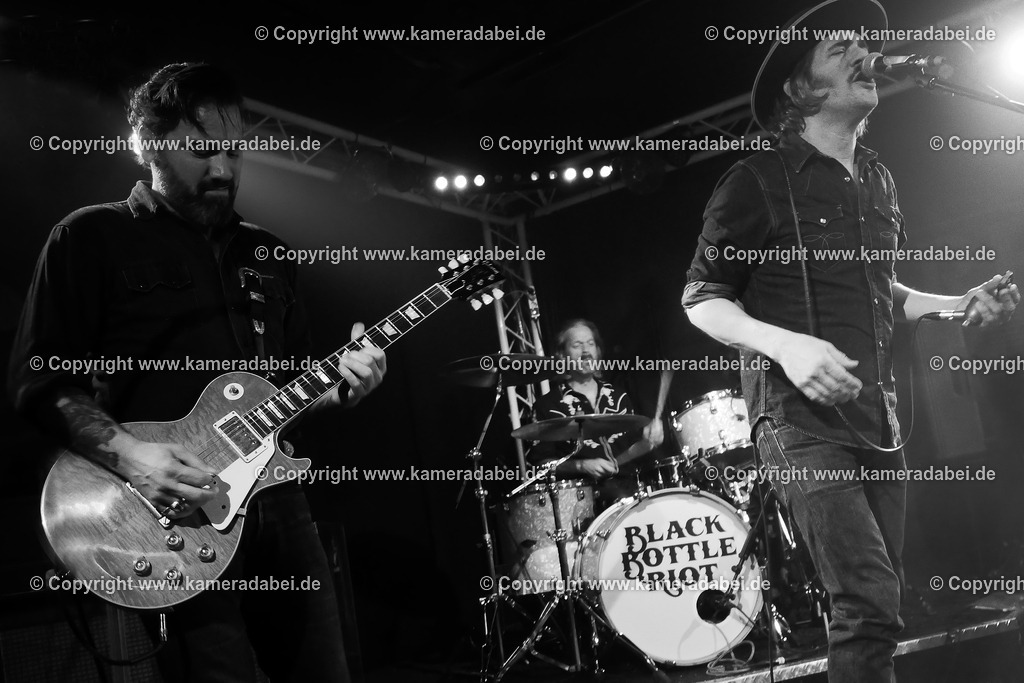 Konzert : Black Bottle Riot am 14.11.2025 im Rare Guitar in Münster | Konzert : Black Bottle Riot am 14.11.2025 im Rare Guitar in Münster - Realisiert mit Pictrs.com