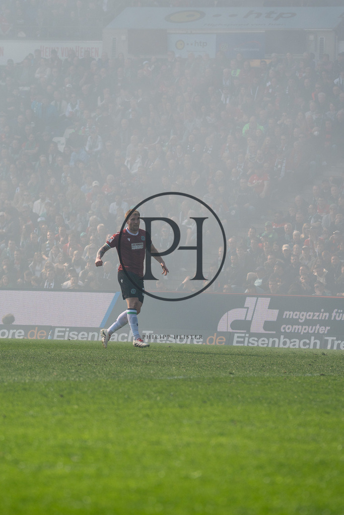 Hannover 96 vs 1. FC Magdeburg – 2. Bundesliga – 29.03.2025 | Szene aus dem 2. Bundesliga-Spiel des 27. Spieltags zwischen Hannover 96 und dem 1. FC Magdeburg am 29. März 2025 in der Heinz von Heiden Arena in Hannover. Endstand: 0:0. Fotografiert von Philipp Heist. - Realisiert mit Pictrs.com