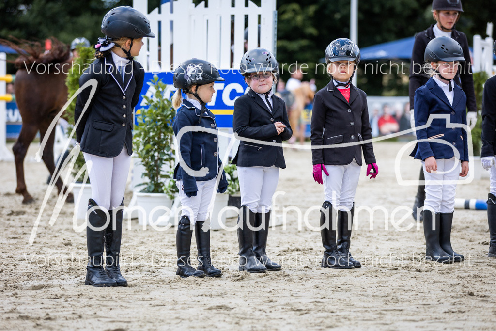 BHO-Führzügel1-033 | MomenTaufnahmen Pferdesportfotos
