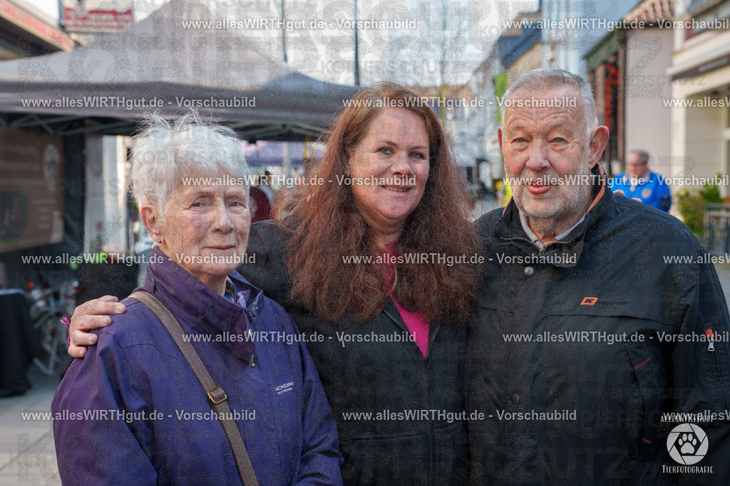 Pfötchenmarkt Nettetal-Lobberich 2026 - Nettetal-Tag - Daniel Wirth - www.allesWIRTHgut.de - @allesWIRTHgut_Tierfotografie 7R507653 | Professionelle Tierfotografie in Mönchengladbach von Daniel Wirth (allesWIRTHgut). Liebevolle & natürliche Bilder von Hunden & Katzen für unvergessliche Erinnerungen.