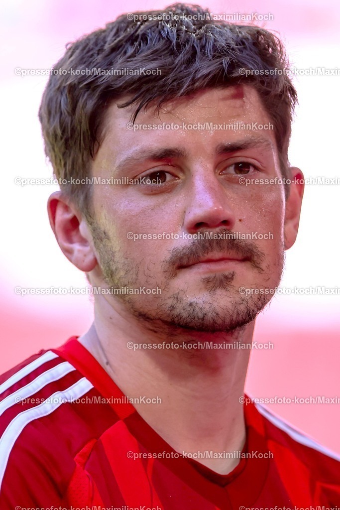 F9510052502262 | 10.05.2025, Fußball, Fortuna Düsseldorf - FC Schalke 04, 2. Fußball Bundesliga, Merkur Spiel-Arena, Saison 2024 2025: Dawid Kownacki (Fortuna Duesseldorf #24) DFB regulations prohibit any use of photographs as image sequences and or quasi-video.